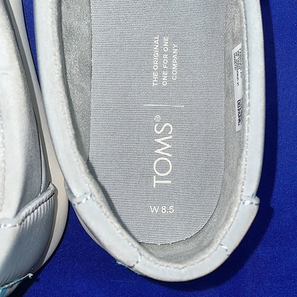 Toms - Picture 8 of 9